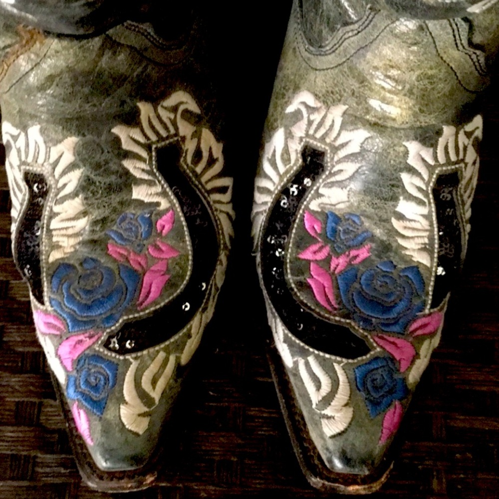 Corral Boots size 37 EURO Rare Custom design snip toe,  leather cowboy